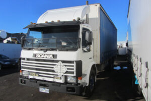 Scania P113H/M Curtainsider